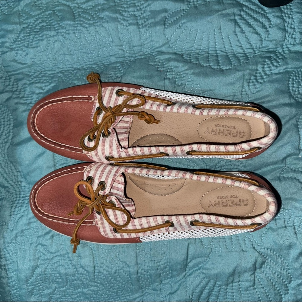 Sperry Women's Pink and White Moccasins size 9
